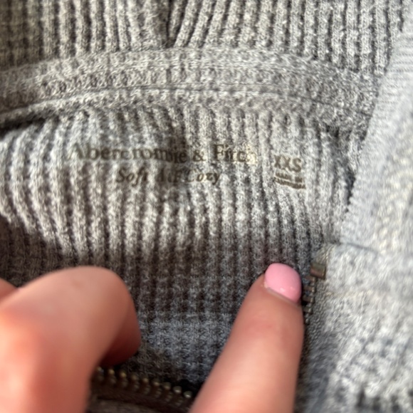 Abercrombie & Fitch waffle knit cropped hoodie - Picture 2 of 2